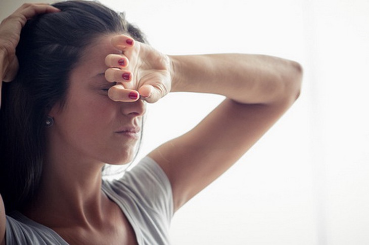 Tiền mãn kinh và mãn kinh là khoảng thời gian khiến nhiều chị em sợ hãi.