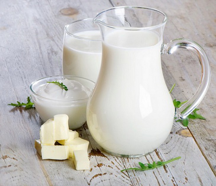 Trong sữa có chứa tryptophan, giúp tăng hưng phấn, duy trì trạng thái vui vẻ...