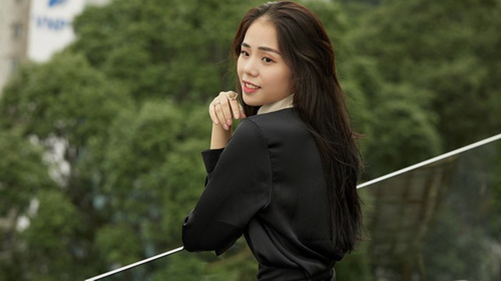 Hương Ly bị “ném đá” vì trình làng bản cover ngay khi bài hát gốc vừa ra mắt.