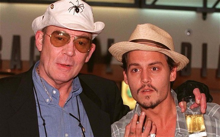 Johnny Depp và Hunter S.Thompson trở thành bạn thân, dịp Noel 1994.