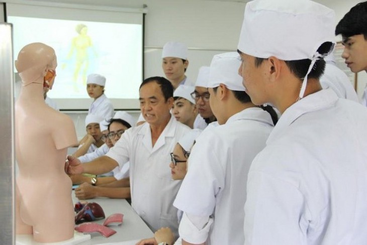 Mỗi người thầy là một tấm gương mẫu mực về đạo đức.