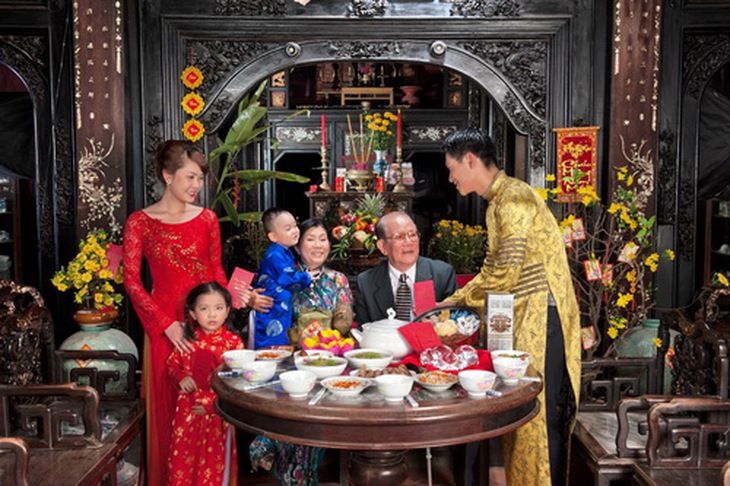 Xuân đoàn tụ, Tết sum họp là ước mong của bao người Việt.