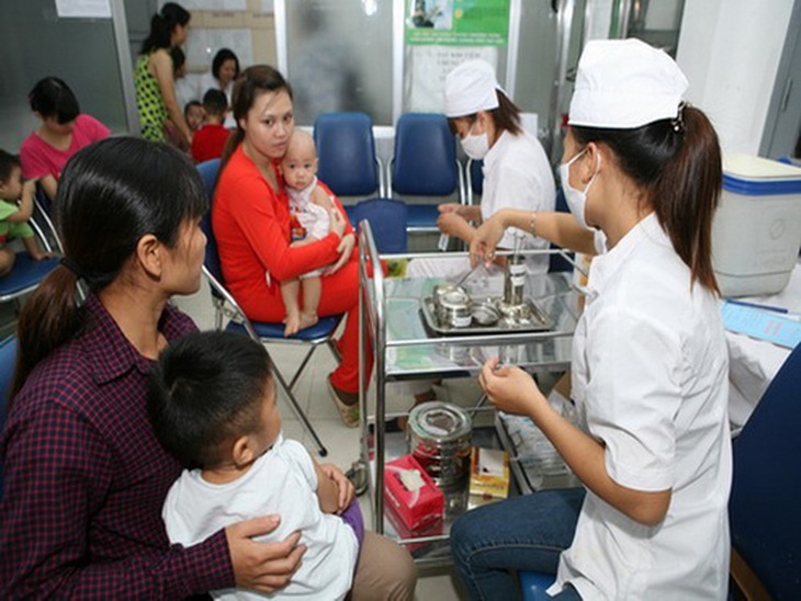 Tiêm vắc-xin là cách phòng bệnh tốt nhất cho trẻ. Ảnh: TM