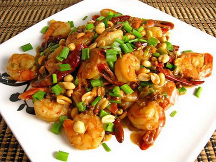 Tôm xào hẹ bổ thận tráng dương.