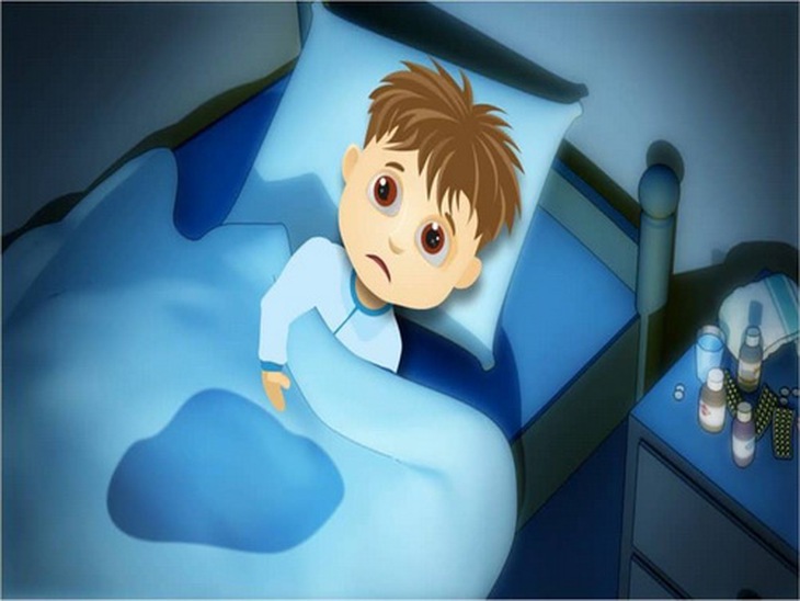 Cha mẹ nên nhắc nhở trẻ đi tiểu vào lúc trẻ thường hay đái dầm.