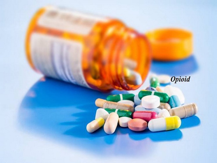 Thuốc giảm đau opioid dễ gây táo bón.