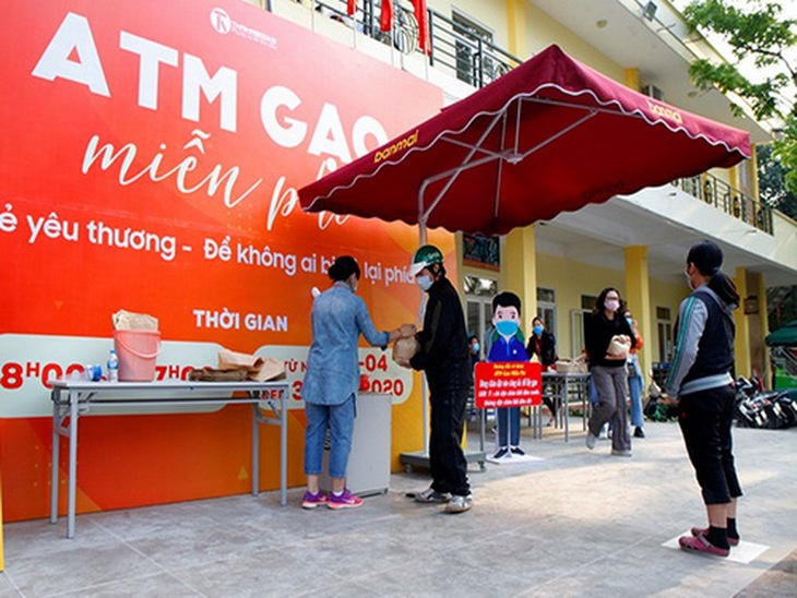 ATM gạo được triển khai giúp đỡ người nghèo, người có hoàn cảnh khó khăn trong mùa dịch COVID-19.
