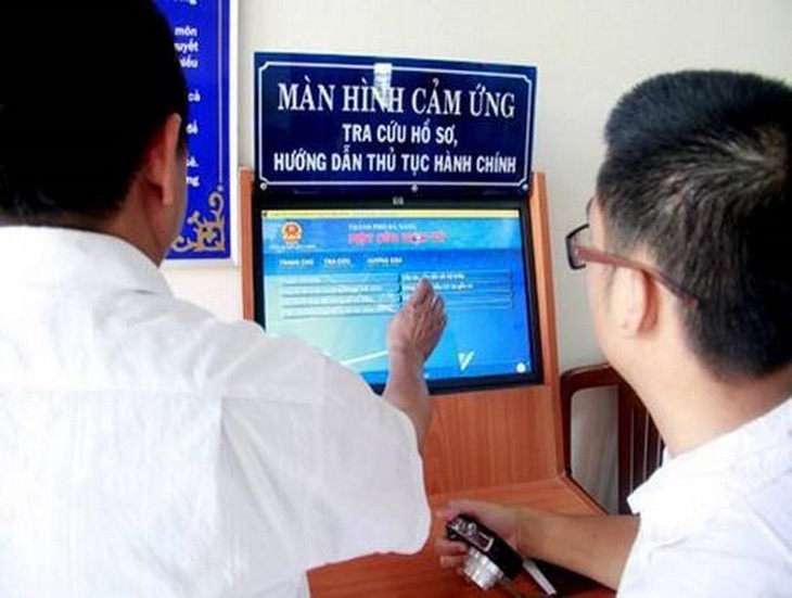Thực hiện dịch vụ công trực tuyến giúp doanh nghiệp, người dân tiết kiệm được cả thời gian và kinh tế.