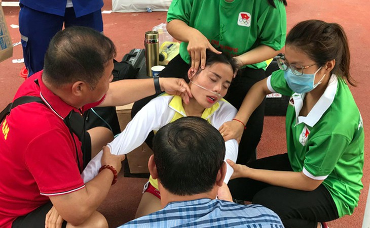 Cần trang bị kiến thức về phòng ngừa, điều trị các bệnh về nhiệt cho HLV, cán bộ y tế ngành thể thao,... VĐV. Ảnh: Đào Tùng