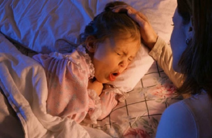 Chăm sóc bé bị ho về đêm