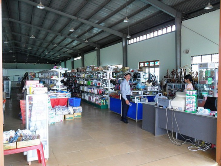Nhiều siêu thị mọc lên ở vùng biên viễn Bờ Y.