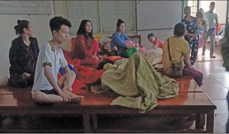 BVĐK huyện Lệ Thủy tầng cao là nơi trú tạm của người dân.