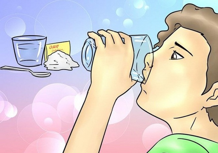 Khi bị tiêu chảy cần lưu ý bù nước và điện giải.