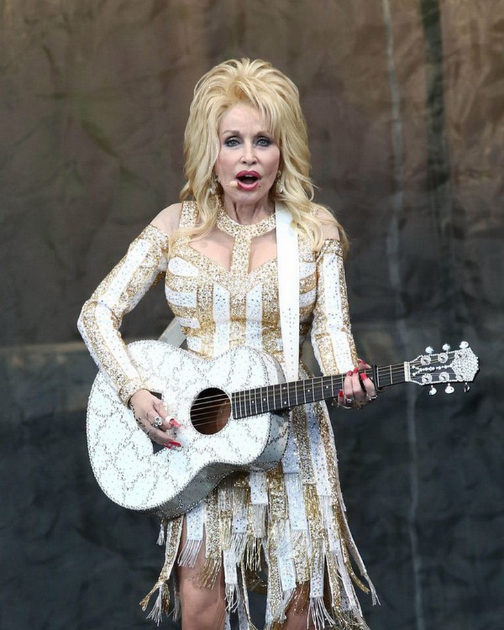 Dolly Parton những năm 1970.