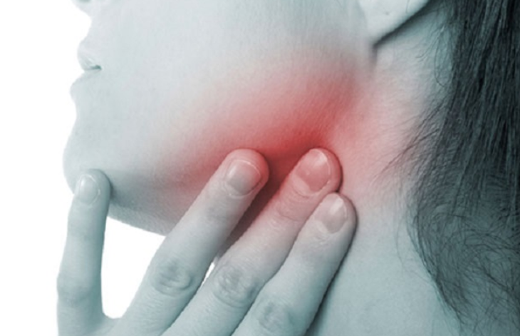 Viêm tuyến nước bọt do đâu?
