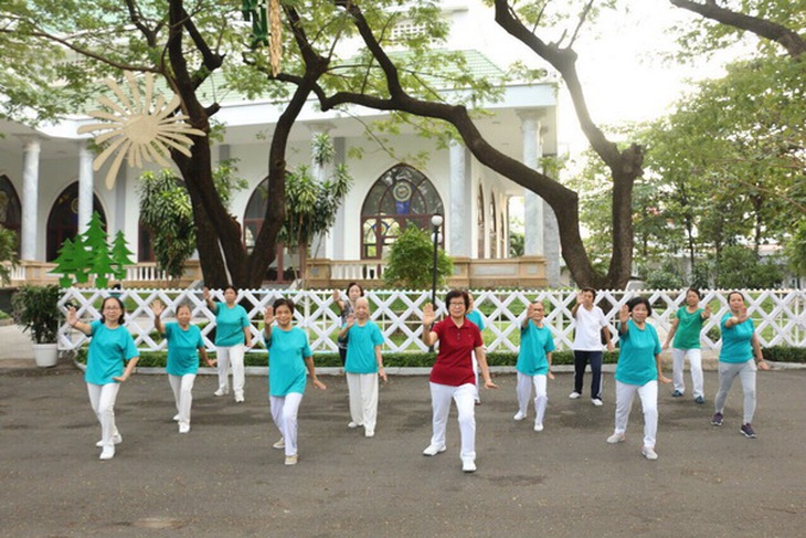 Tập luyện dưỡng sinh phù hợp thời tiết 4 mùa.