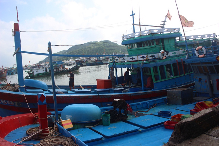 Nghề biển lao đao vì thiếu hụt bạn thuyền
