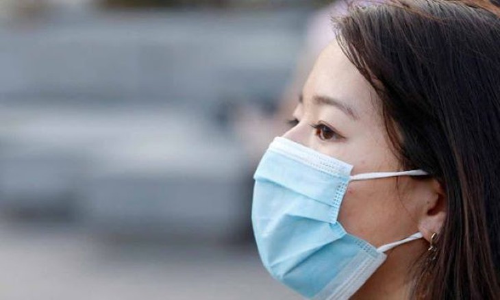 Cần đeo khẩu trang mỗi khi bước vào nhà vệ sinh công cộng