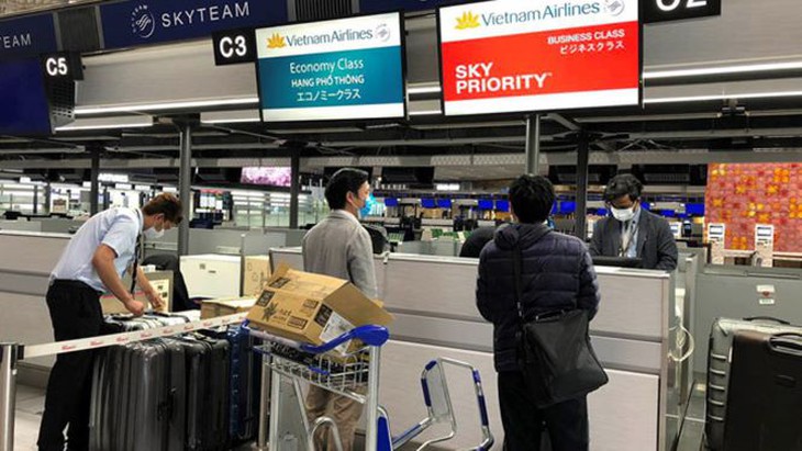 Mở cửa một số đường bay quốc tế đồng thời xiết chặt các biện pháp phòng chống dịch