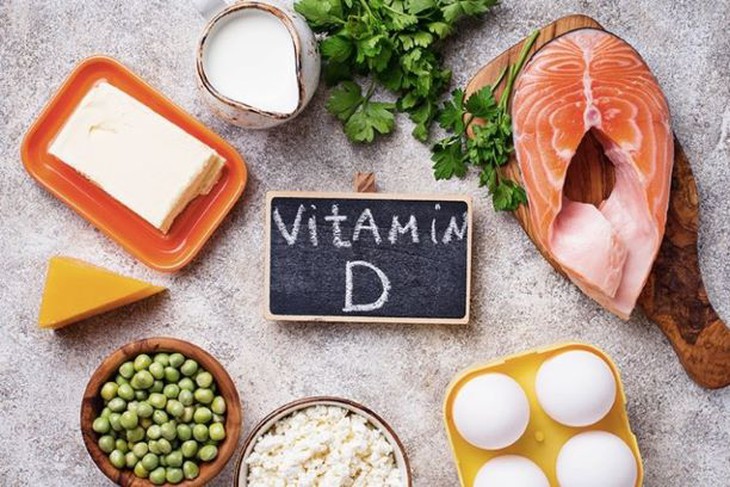 Thiếu hụt vitamin D làm trầm trọng bệnh COVID-19