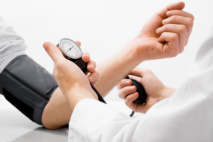 Những người tăng huyết áp tuyệt đối không xông hơi khô