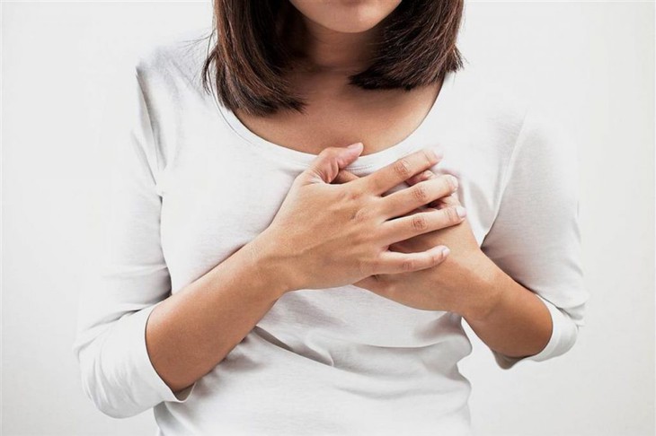 Nguyên nhân nào khiến phụ nữ hay bị đau vú ?