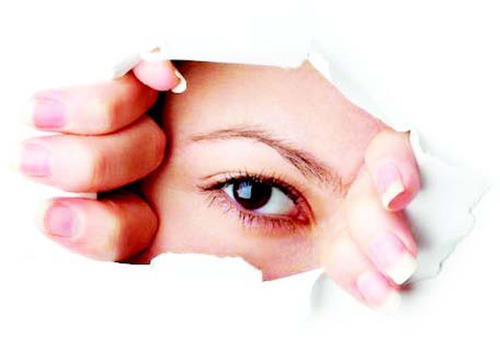 bảo vệ đôi mắt trong mùa xuân