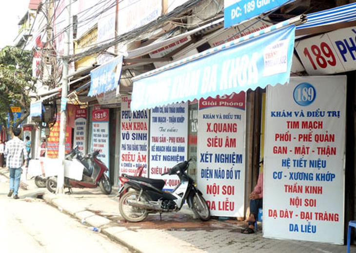Phòng khám tràn lan “ăn ké” bệnh viện