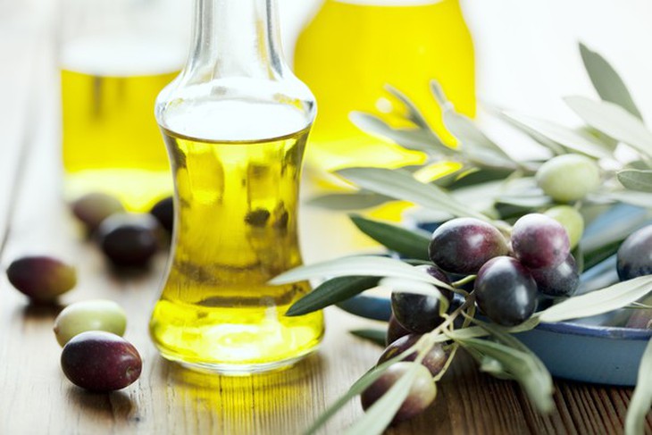 Dầu ôliu giúp đảo ngược tác hại của chế độ ăn nhiều chất béo