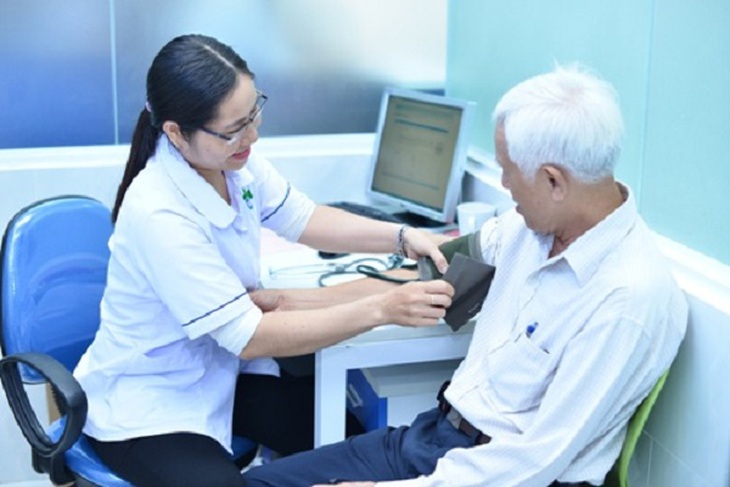 Xã hội hóa các trạm y tế xã, phường: Ðánh thức những tiềm năng