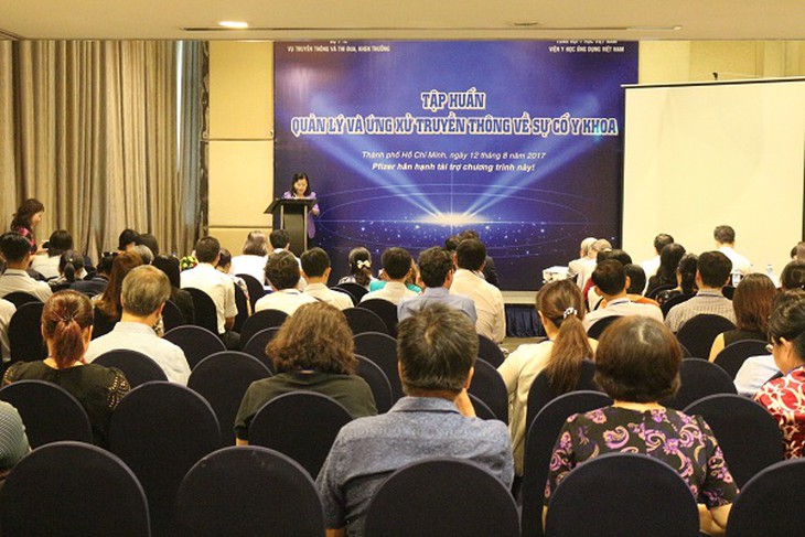 Tập huấn Quản lý và ứng xử truyền thông về sự cố y khoa