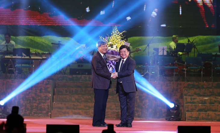 Đêm nhạc đa sắc màu