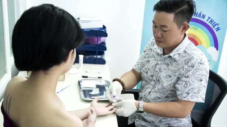 Giảm kỳ thị và phân biệt đối xử liên quan đến HIV trong các cơ sở y tế