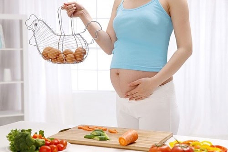 Thai phụ ăn trứng mỗi ngày, con sẽ thông minh hơn