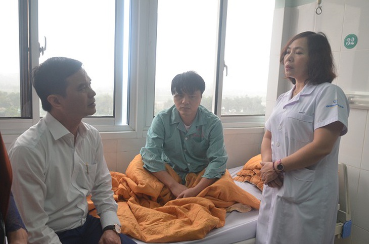 Máu lại đổ trên đầu thầy thuốc