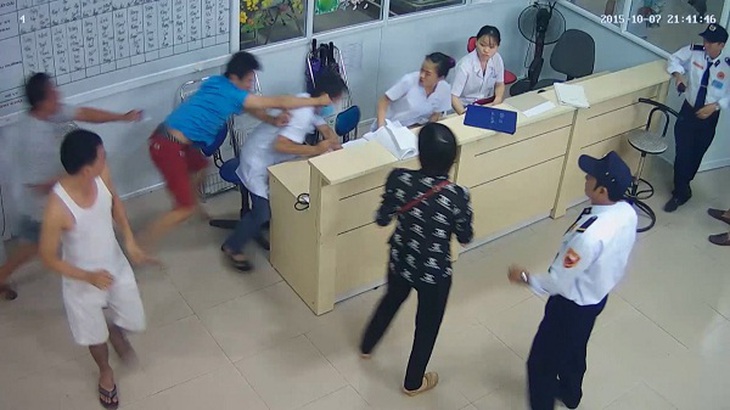 Giải pháp nào để bệnh viện là nơi an toàn cho thầy thuốc?