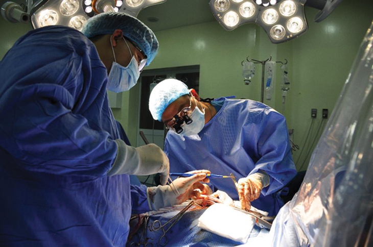 Bác sĩ trẻ “vững tay” trong phẫu thuật tim mạch