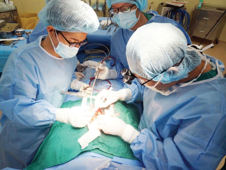 Từ mổ tim kín đến mổ tim hở, đến ghép tim - một chặng đường gian nan