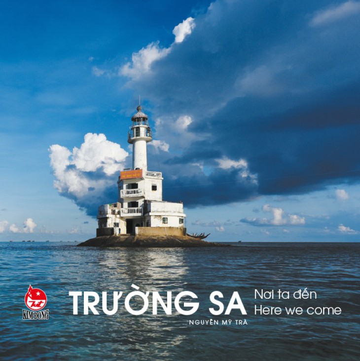 Biển đảo Tổ quốc sáng bừng trong sách ảnh