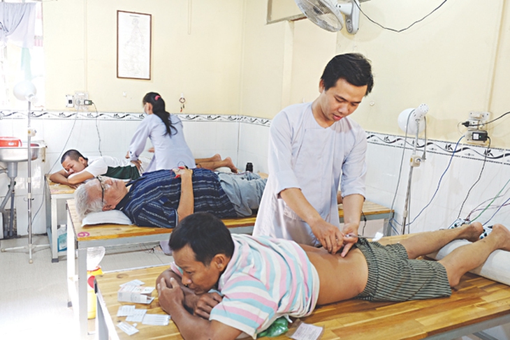 Nơi hơn 80 năm khám bệnh  và phát thuốc miễn phí  cho người nghèo
