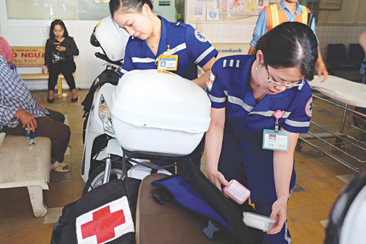 Cấp cứu ngoại viện bằng xe máy