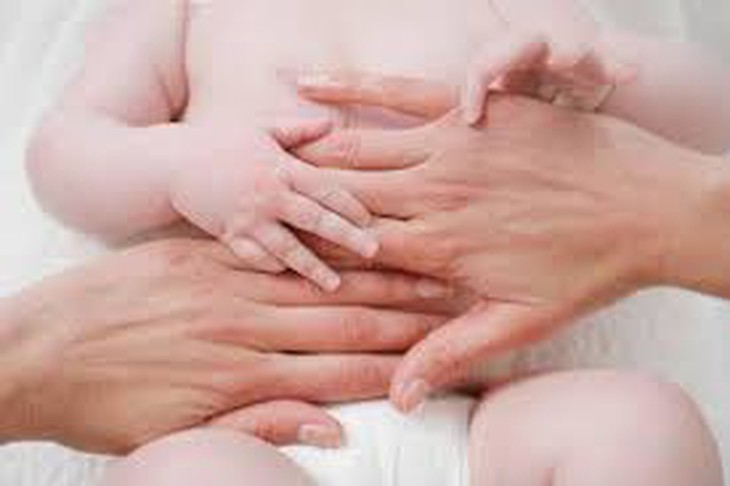 Xử trí khi trẻ đau bụng