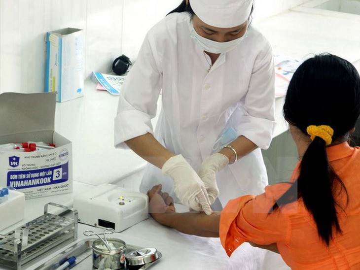 Cảnh báo nguy cơ lây nhiễm HIV trong cộng đồng