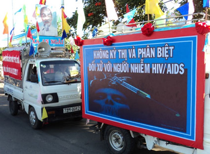 Giải pháp giảm kỳ thị phân biệt đối xử với người có HIV