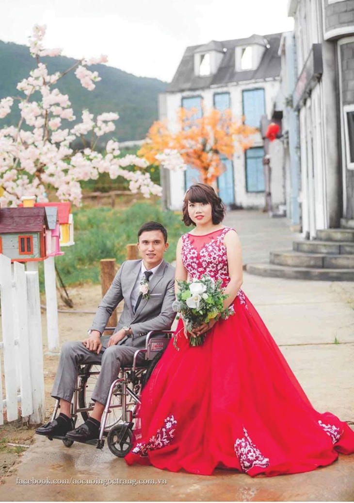 Chuyện tình đẹp của chàng trai ngồi xe lăn