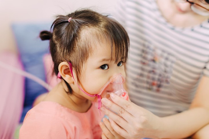 Coi chừng trẻ bị viêm phổi…