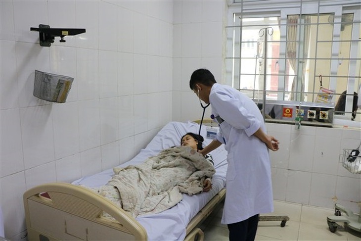 Hai mẹ con ngộ độc khí CO trong phòng kín