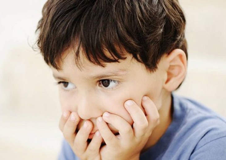 Trẻ chậm nói có cần đi khám?