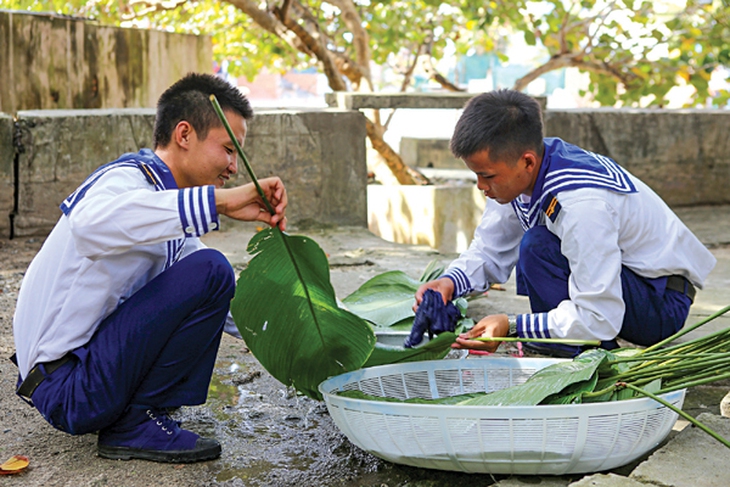 Xuân và những người lính biển