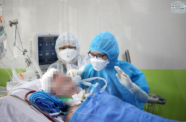 Sơ kết cuộc thi ảnh “Chiến sĩ áo trắng  trên mặt trận chống COVID-19”
